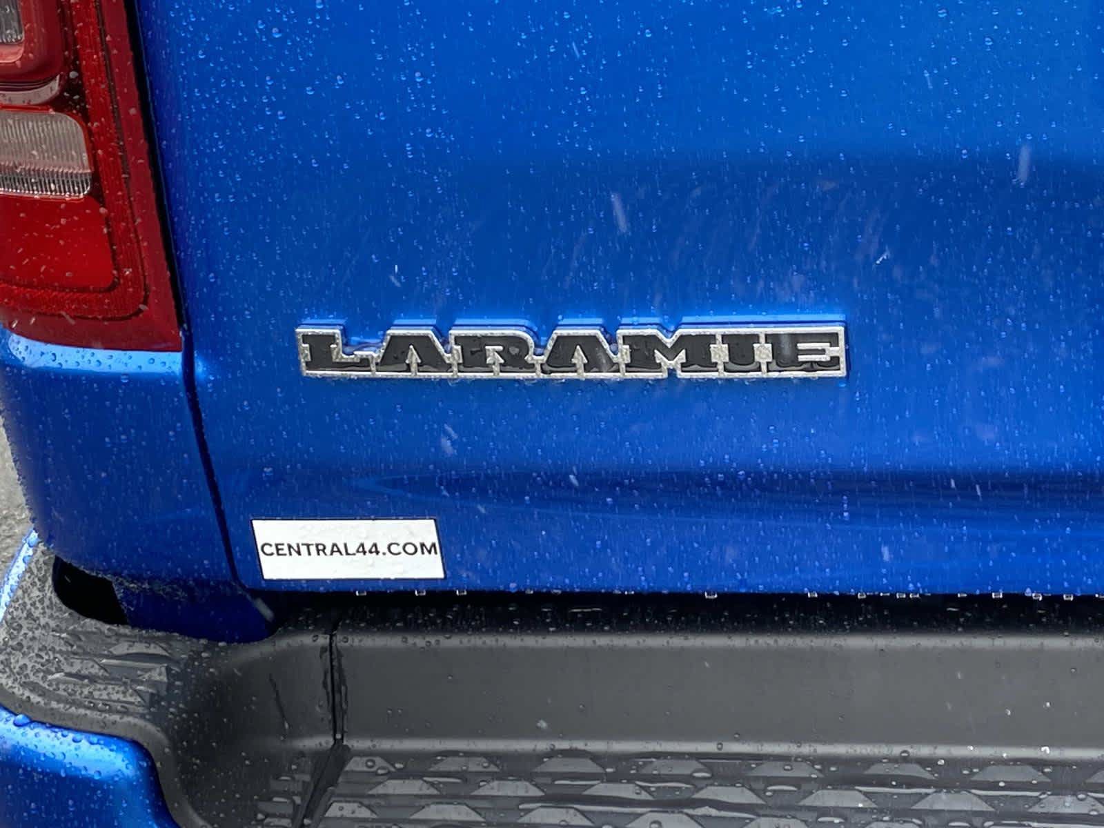 Used 2022 RAM 1500 Laramie w/ Sport Appearance Package AWD/4WD image 5