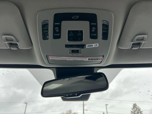 Used 2021 Toyota Sienna XLE image 14