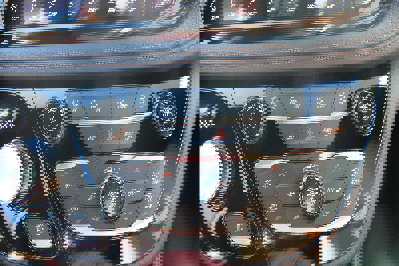 New 2026 Chrysler Pacifica Pinnacle image 23