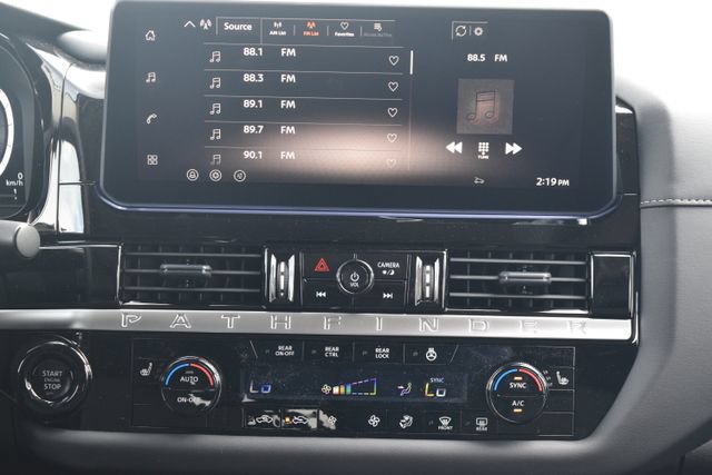 New 2026 Nissan Pathfinder SL w/ SL Premium Package AWD/4WD image 36