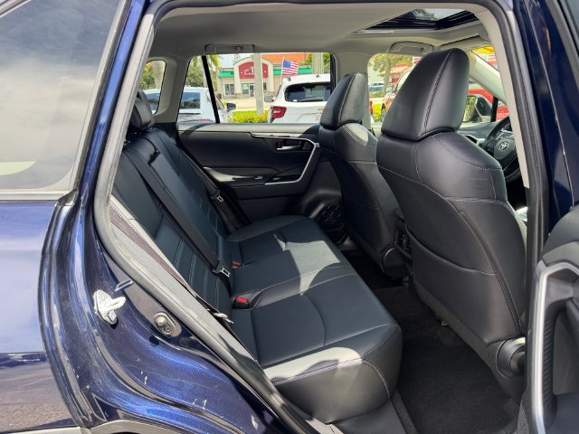 Used 2021 Toyota RAV4 XLE Premium AWD/4WD image 18