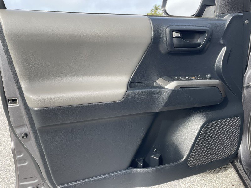 Used 2019 Toyota Tacoma SR5 RWD image 23