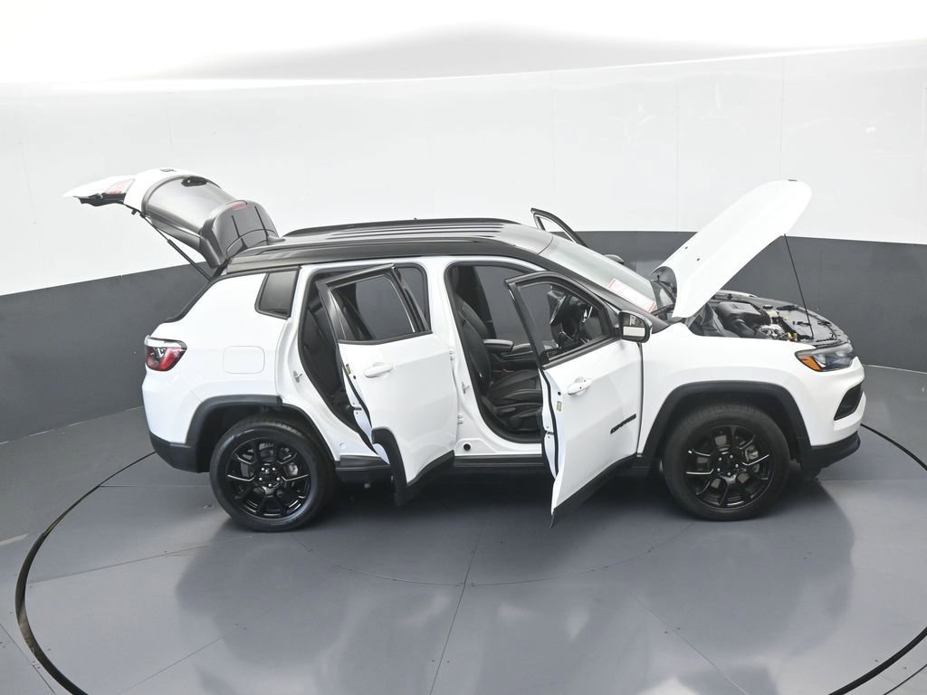 Used 2023 Jeep Compass Altitude image 68