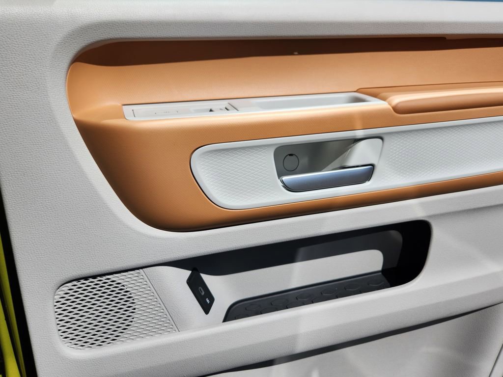 New 2025 Volkswagen ID. Buzz 1st Edition image 25