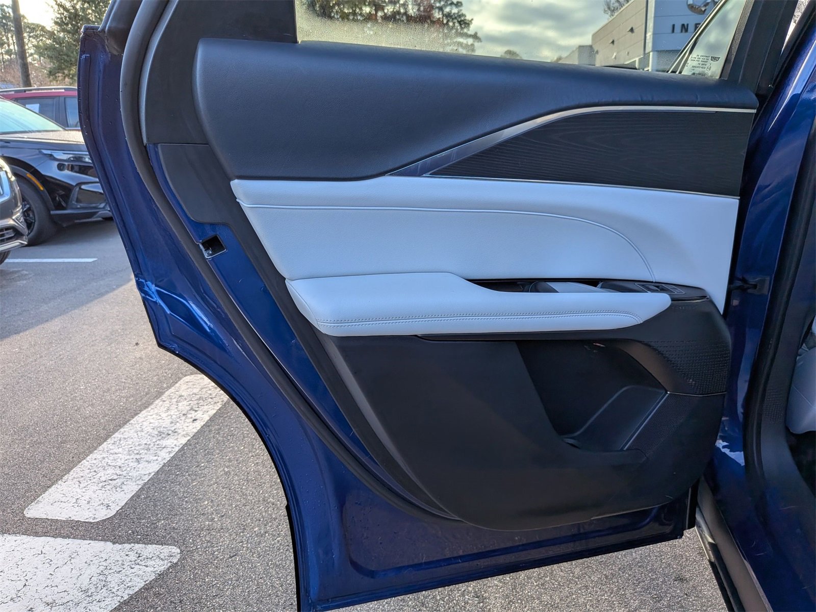 Used 2024 Cadillac Lyriq Luxury w/ LPO, Floor Liner Package image 27