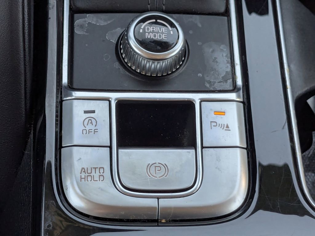 Used 2024 Kia Telluride EX w/ EX Captain's Chair Package image 31