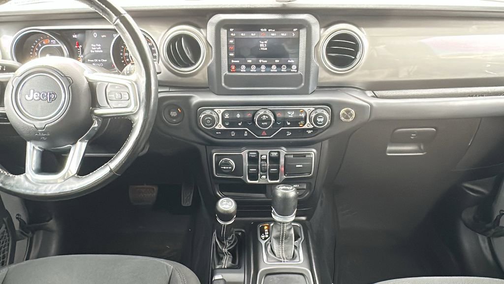 Used 2018 Jeep Wrangler Unlimited Sahara image 11