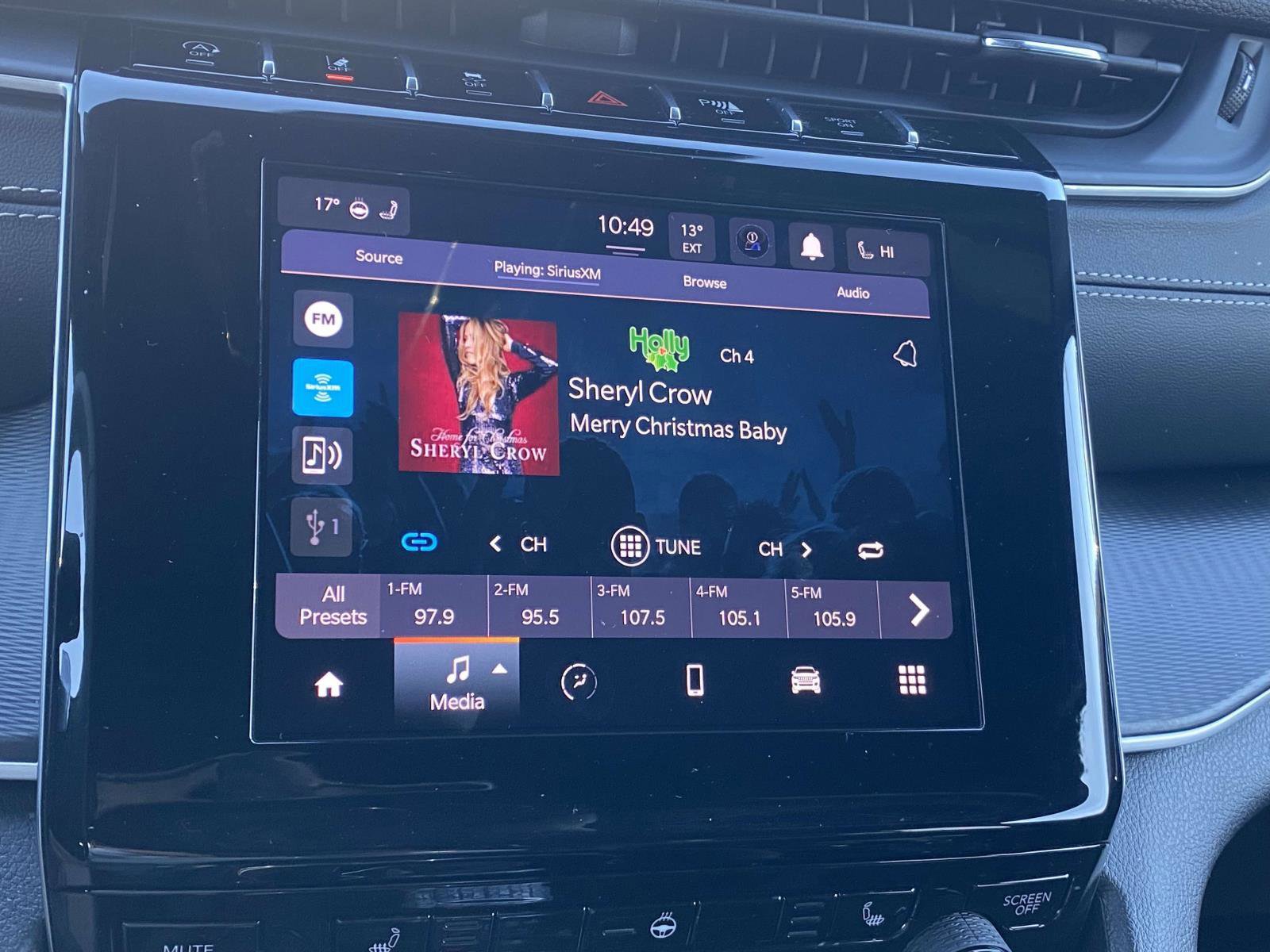 Certified 2024 Jeep Grand Cherokee Altitude image 9