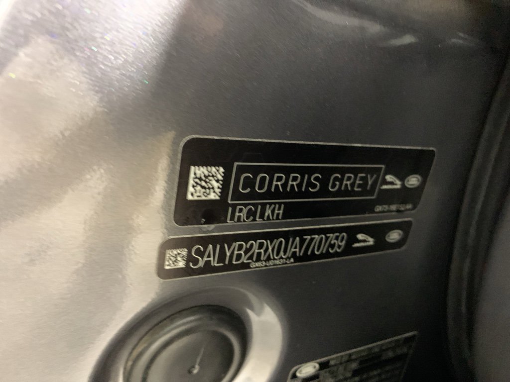 Used 2018 Land Rover Range Rover Velar S image 12