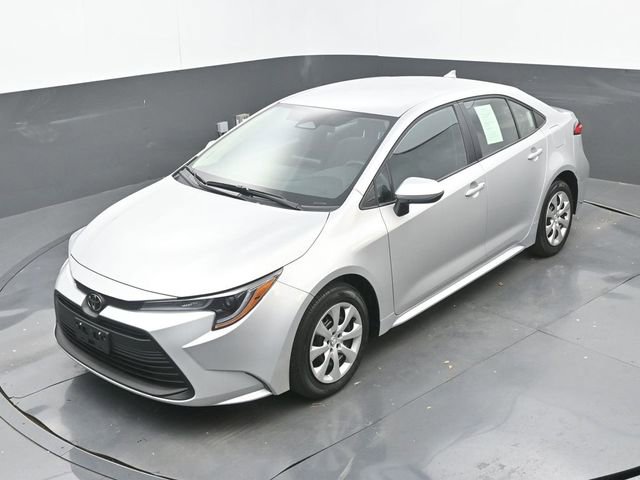 Used 2026 Toyota Corolla LE image 29