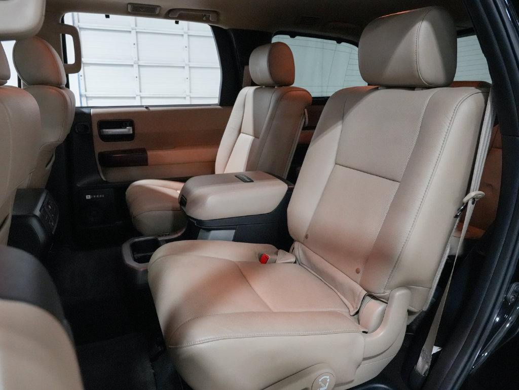Used 2017 Toyota Sequoia Platinum RWD image 27