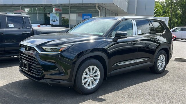 New 2025 Toyota Grand Highlander FWD image 3