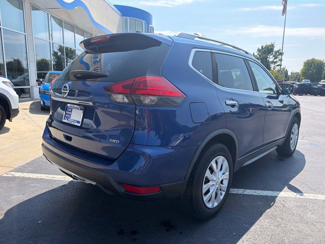 Used 2017 Nissan Rogue S w/ S Appearance Package AWD/4WD image 6