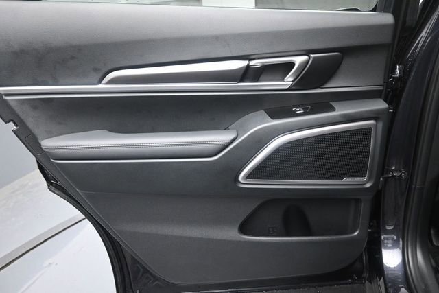 Used 2025 Kia Telluride S FWD image 23