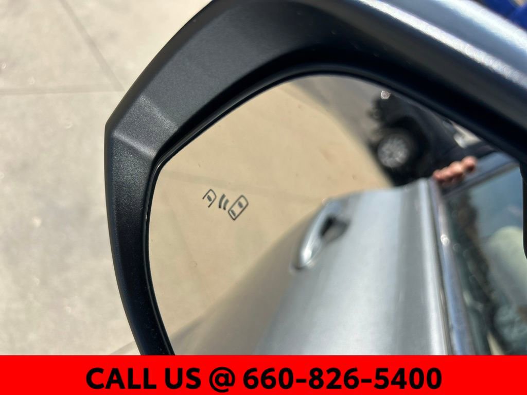 Used 2022 Toyota Highlander XLE image 16