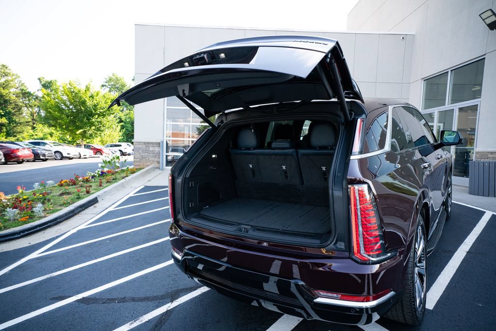 Used 2025 Cadillac Escalade IQ Luxury 2 w/ LPO, Premium Carpet Package AWD/4WD image 52