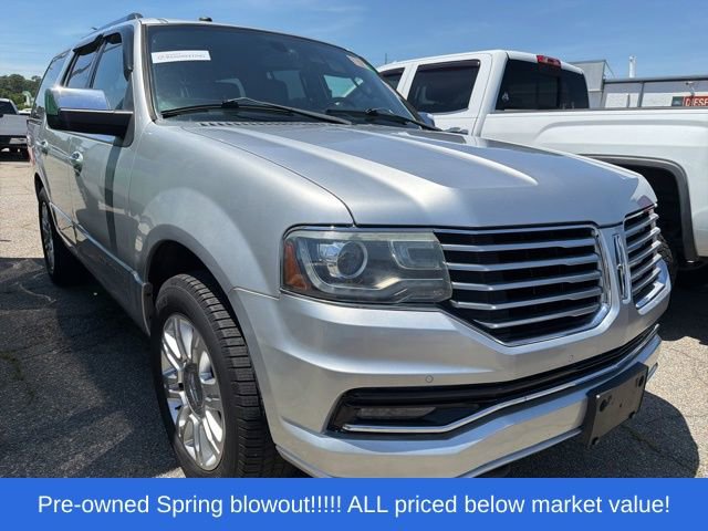 Used 2016 Lincoln Navigator Select AWD/4WD image 15