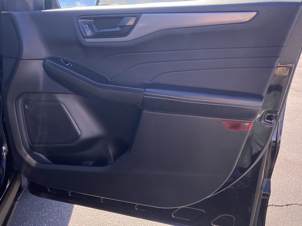 Used 2023 Ford Escape Active image 37