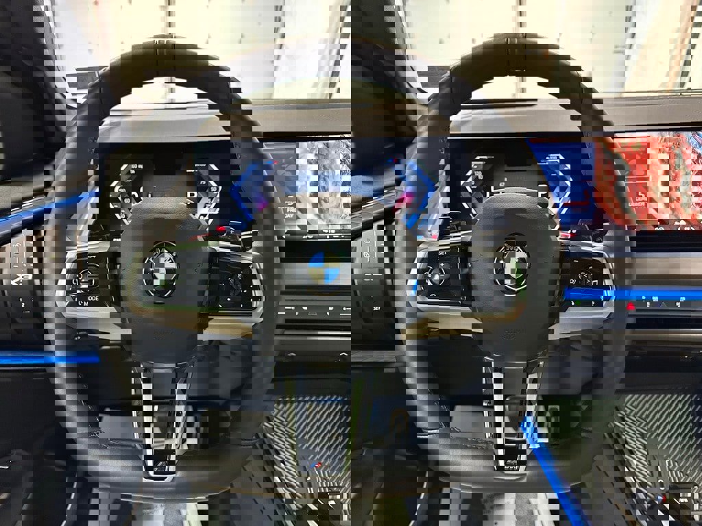 Used 2025 BMW X3 xDrive30i w/ M Sport Package image 18