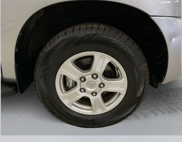 Used 2013 Toyota Sequoia SR5 AWD/4WD image 16