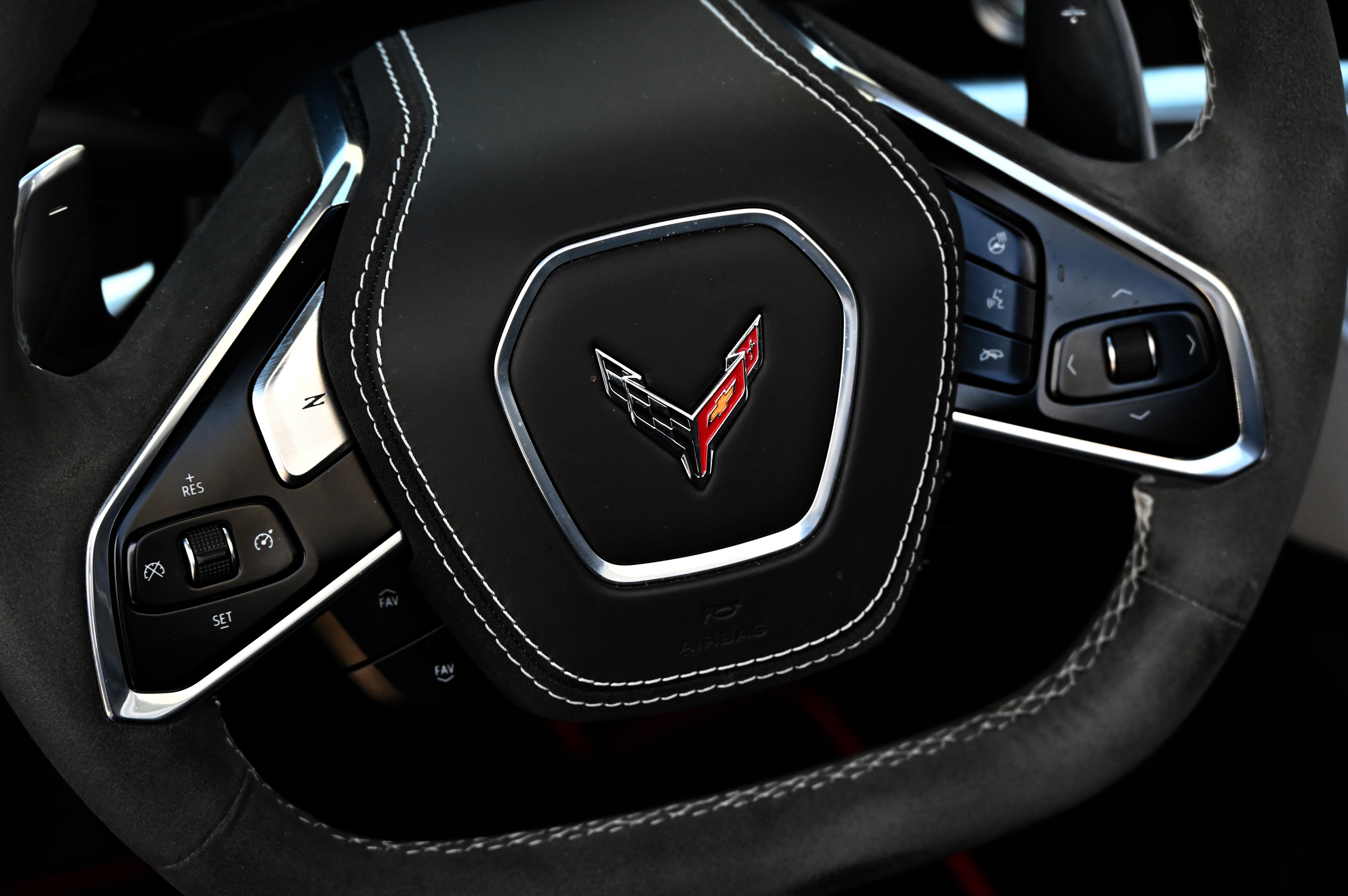 Used 2022 Chevrolet Corvette Stingray Premium Conv w/ Z51 Performance Package RWD image 34