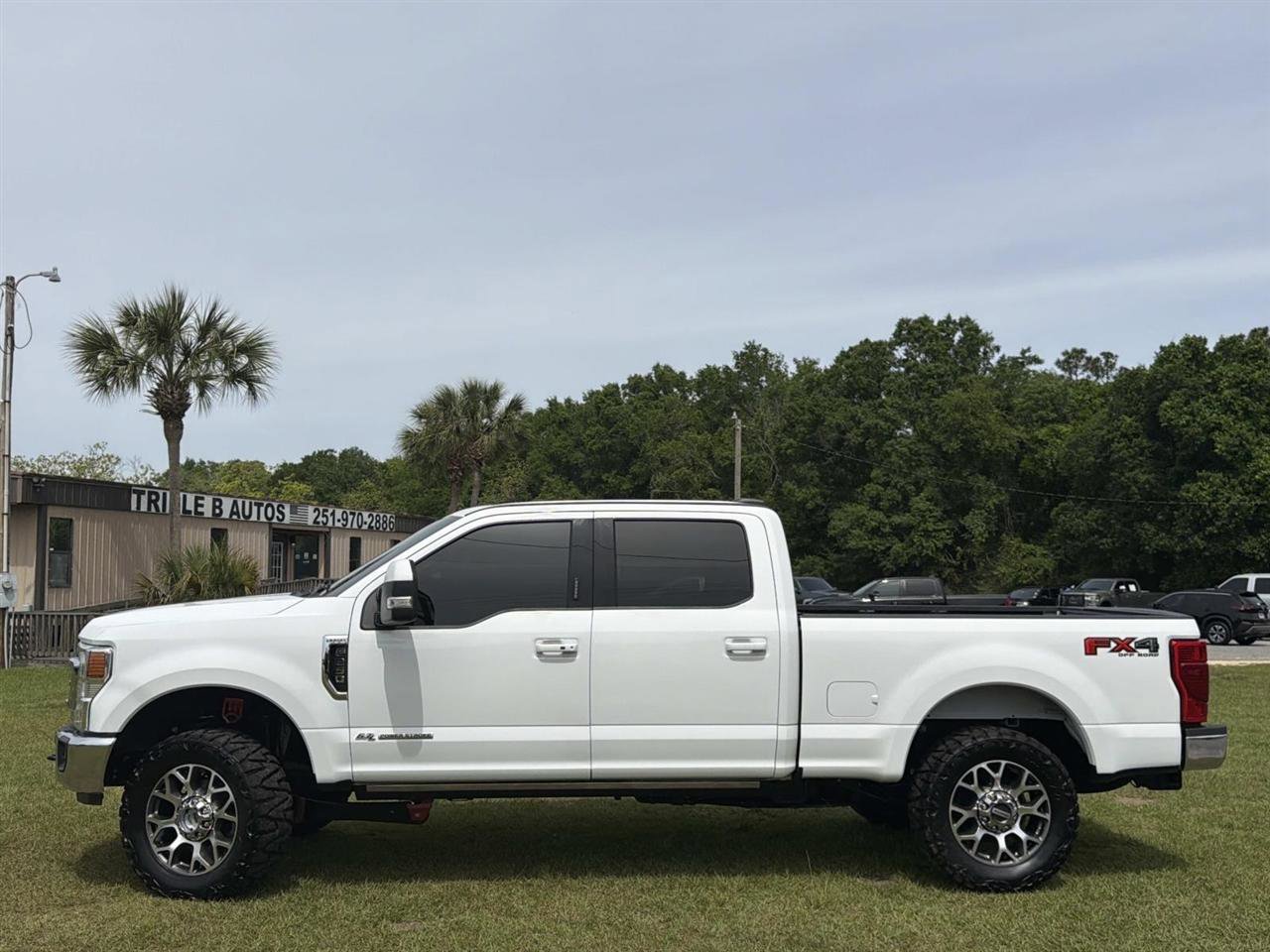 Used 2020 Ford F250 Lariat w/ Lariat Ultimate Package AWD/4WD image 3