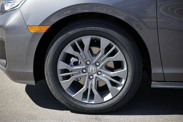 New 2026 Honda Odyssey Touring image 6