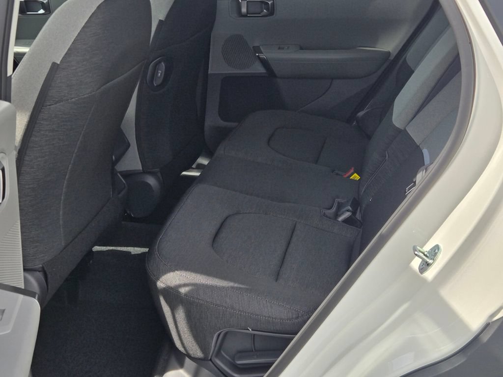New 2027 Kia Seltos LX FWD image 7