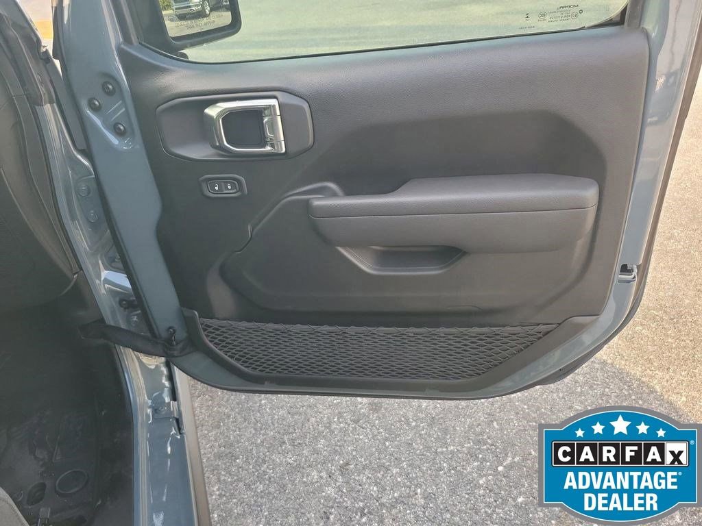 Used 2025 Jeep Wrangler Unlimited Rubicon w/ Steel Bumper Group image 47