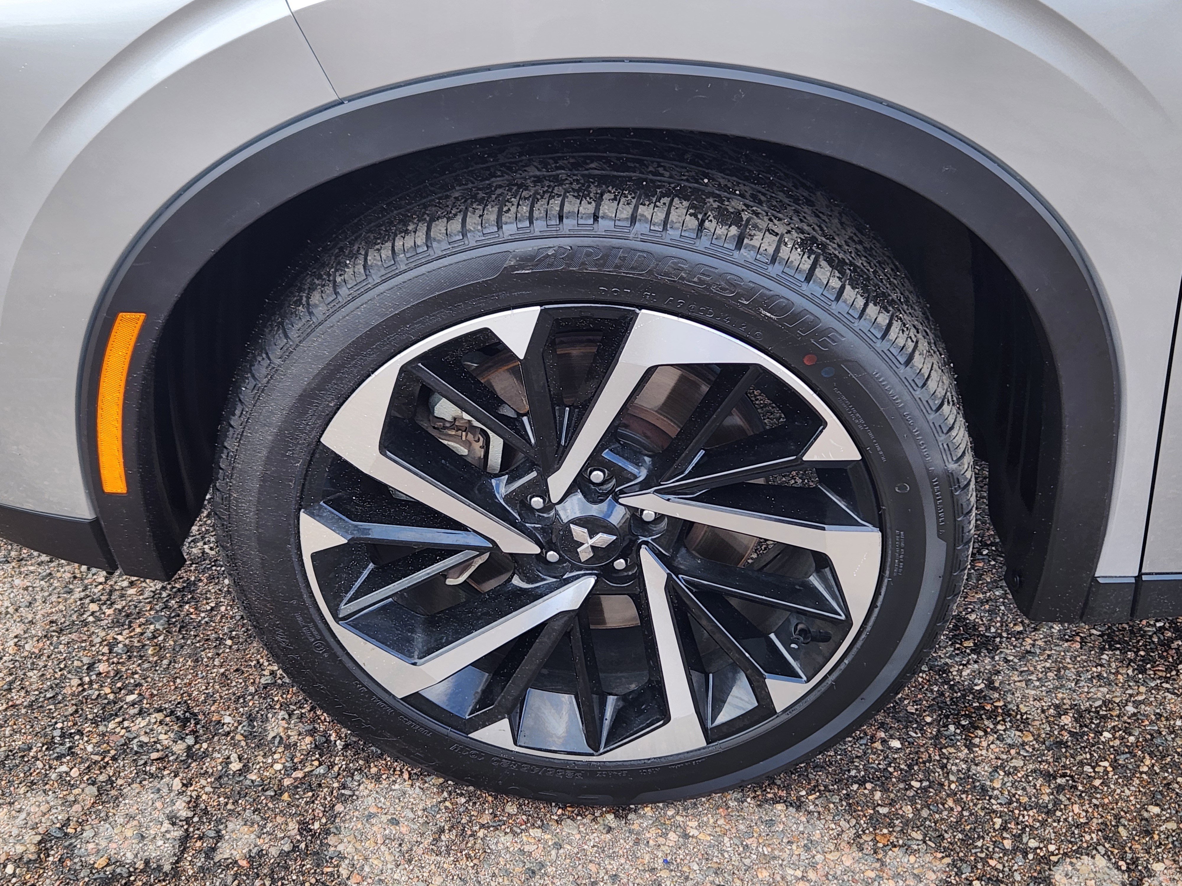 Used 2022 Mitsubishi Outlander SE image 7