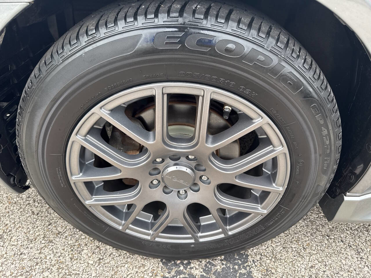 Used 2014 Mitsubishi Lancer ES image 29