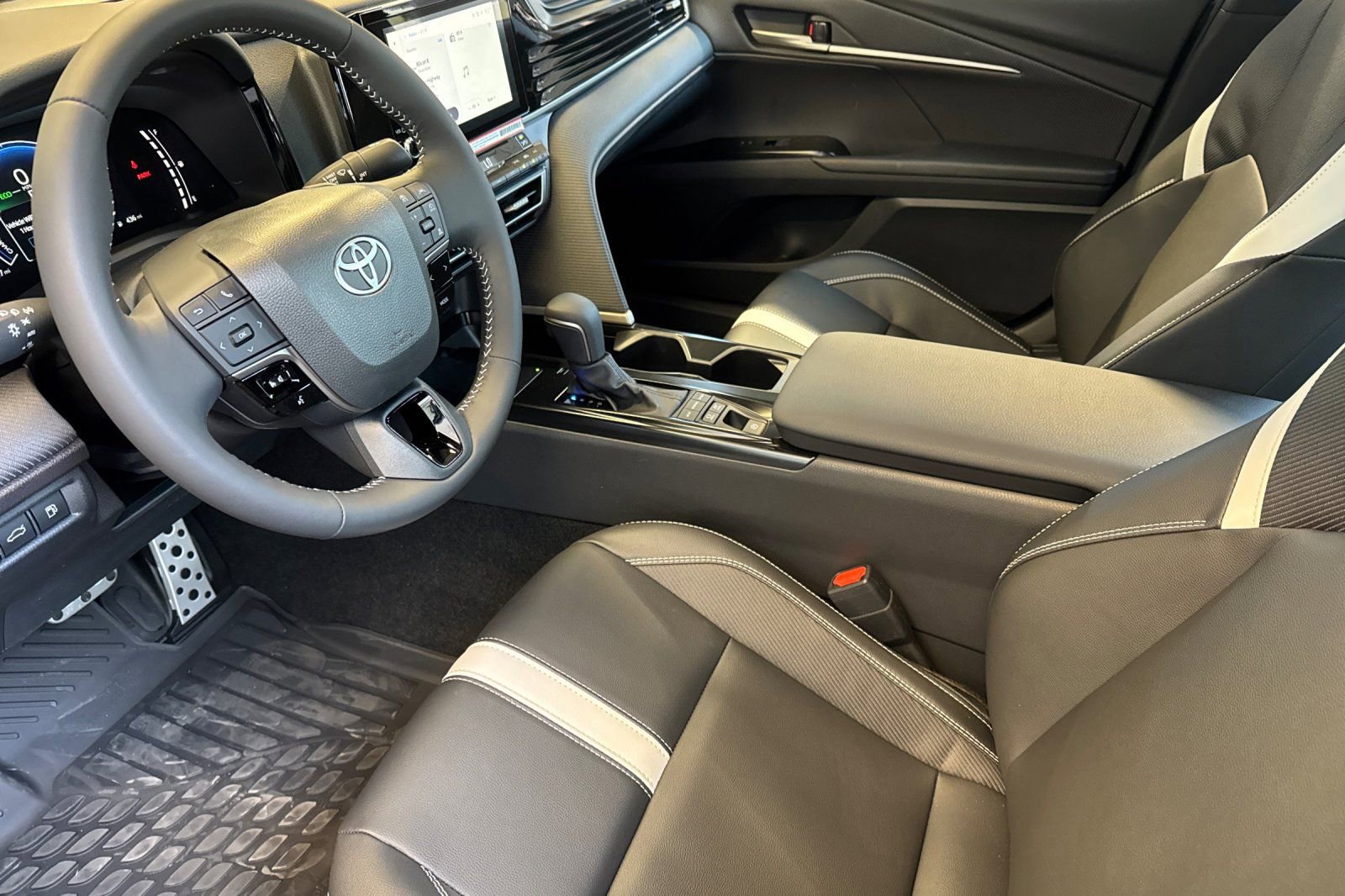 Certified 2026 Toyota Camry SE FWD image 12