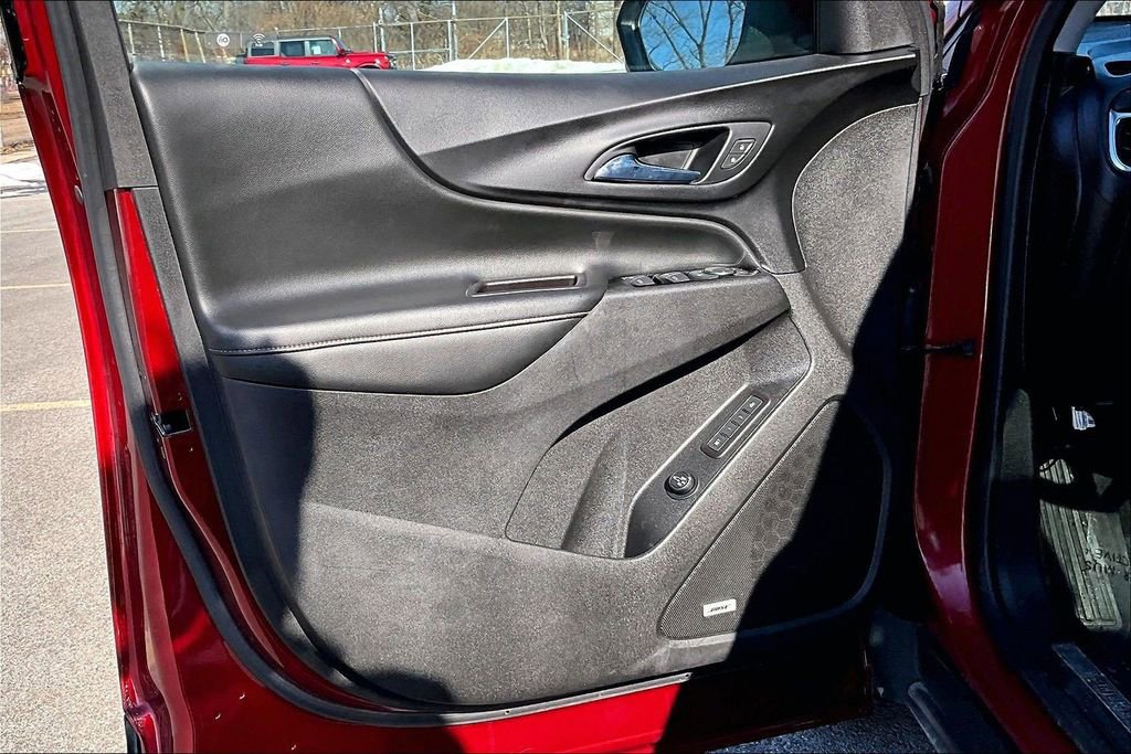 Used 2022 Chevrolet Equinox Premier AWD/4WD image 22