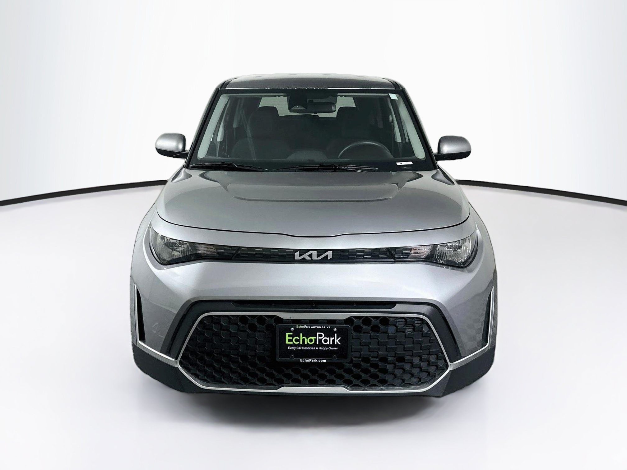 Used 2025 Kia Soul LX w/ LX Technology Package FWD image 2