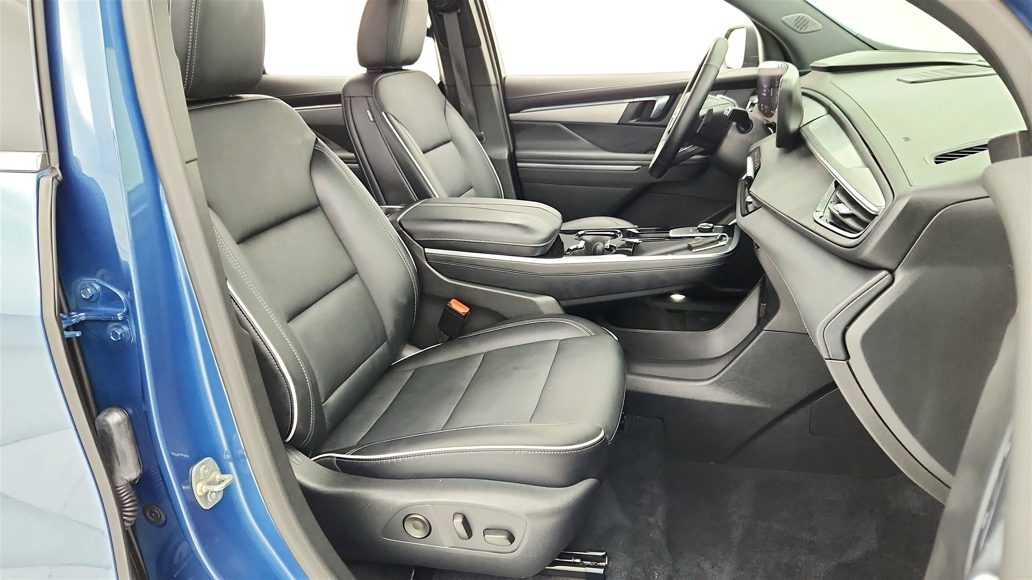 Used 2025 Buick Enclave Preferred image 19