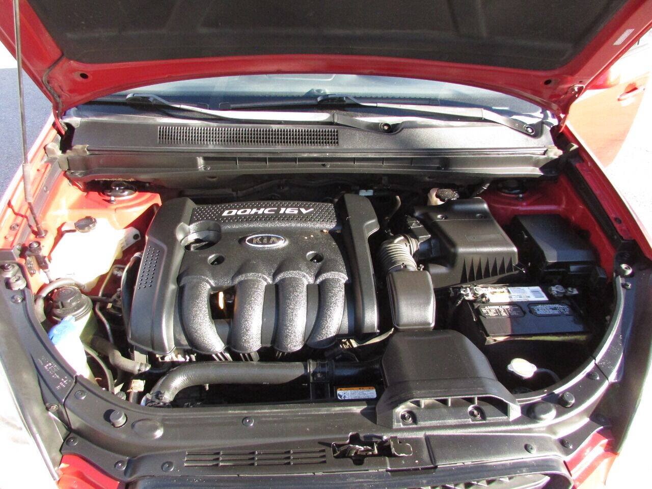 Used 2007 Kia Rondo LX w/ Convenience Pkg FWD image 19
