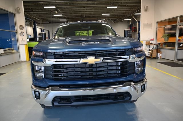 New 2026 Chevrolet Silverado 2500 LT w/ All Star Edition AWD/4WD image 2