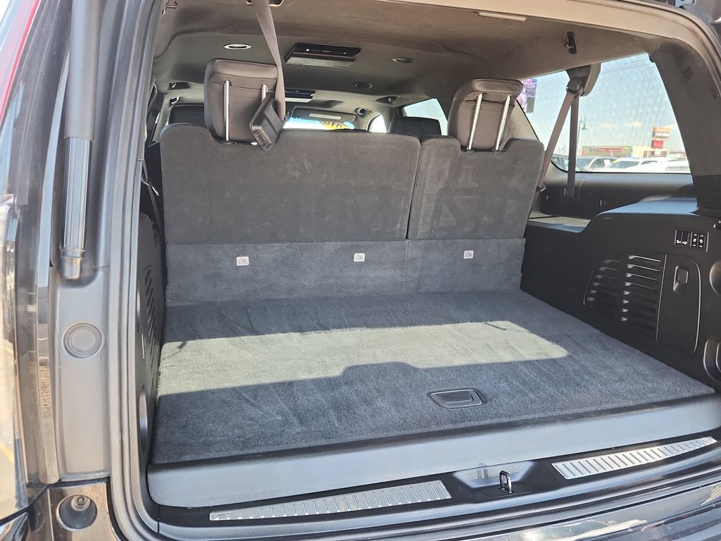 Used 2018 Cadillac Escalade ESV Platinum AWD/4WD image 16