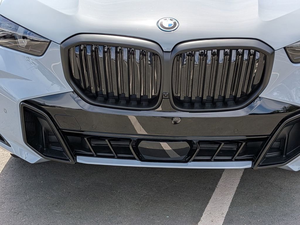 New 2026 BMW X5 xDrive50e image 33