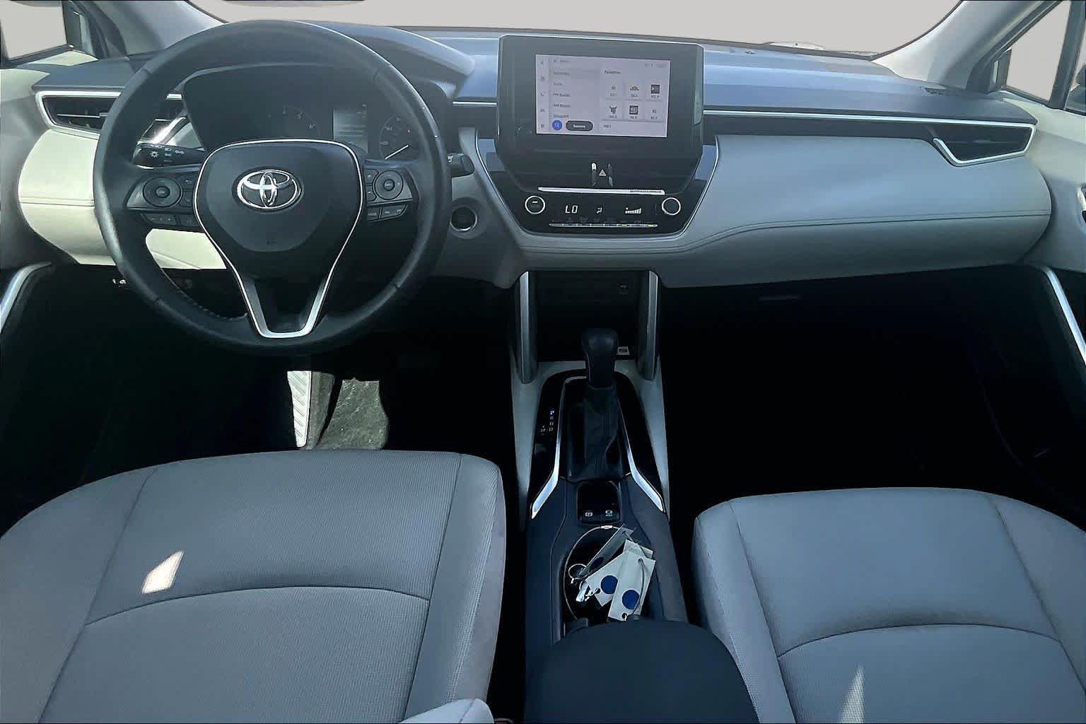 Used 2023 Toyota Corolla Cross LE FWD image 14