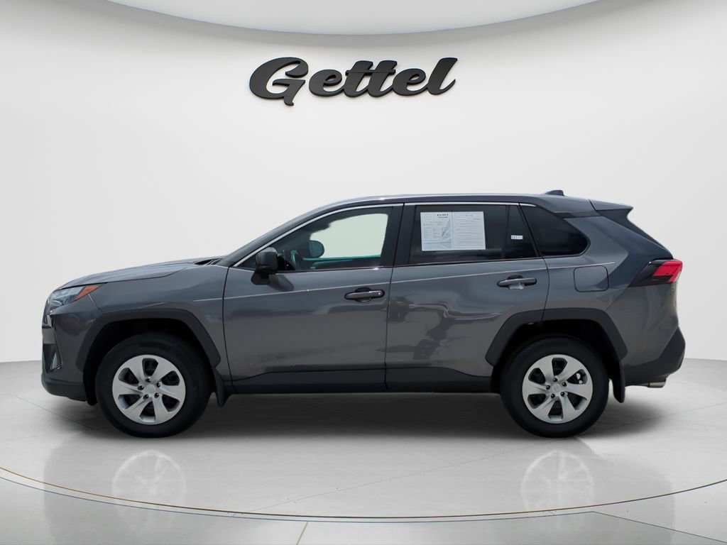 Used 2023 Toyota RAV4 LE image 8