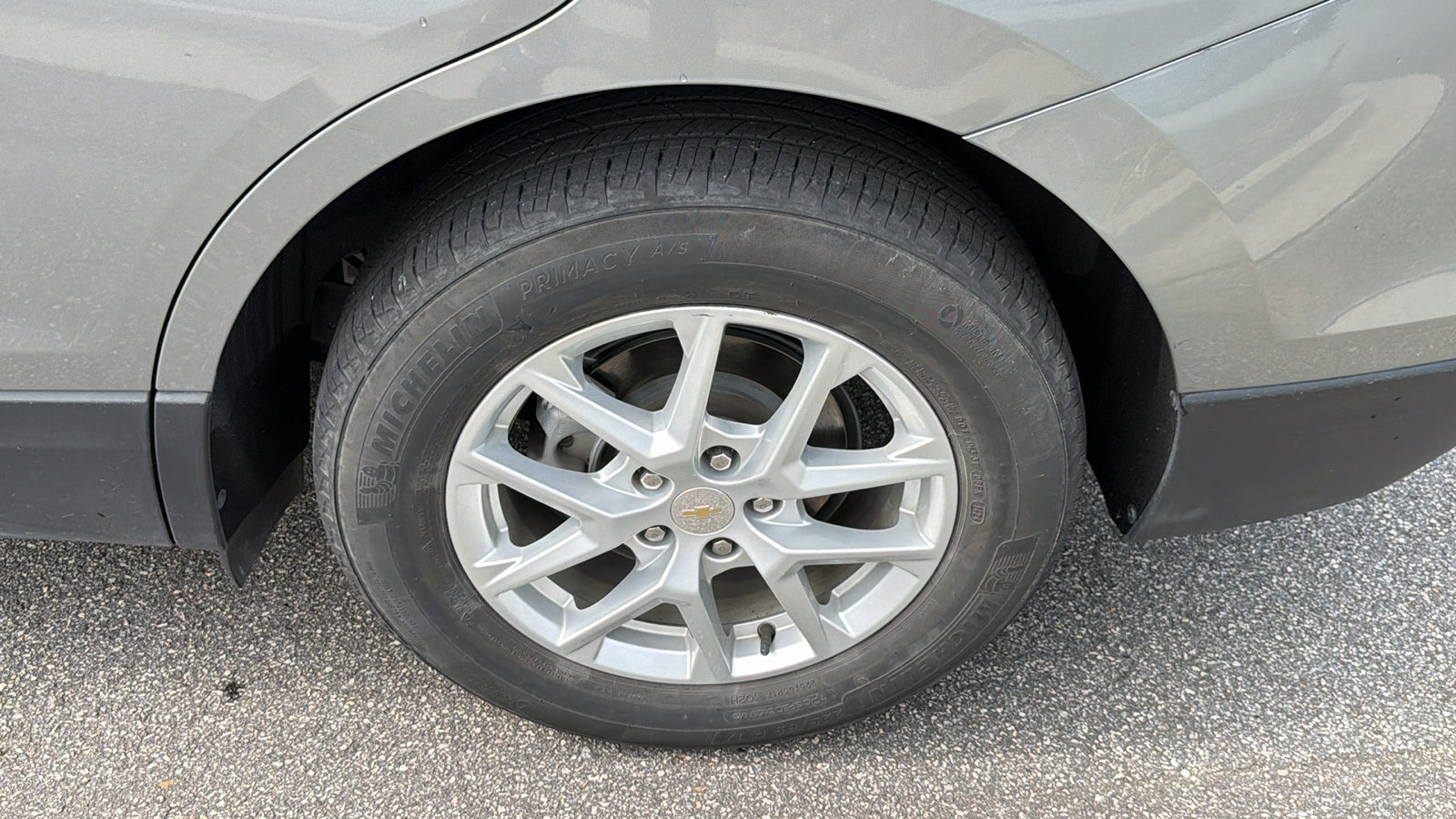 Used 2024 Chevrolet Equinox LT FWD image 12