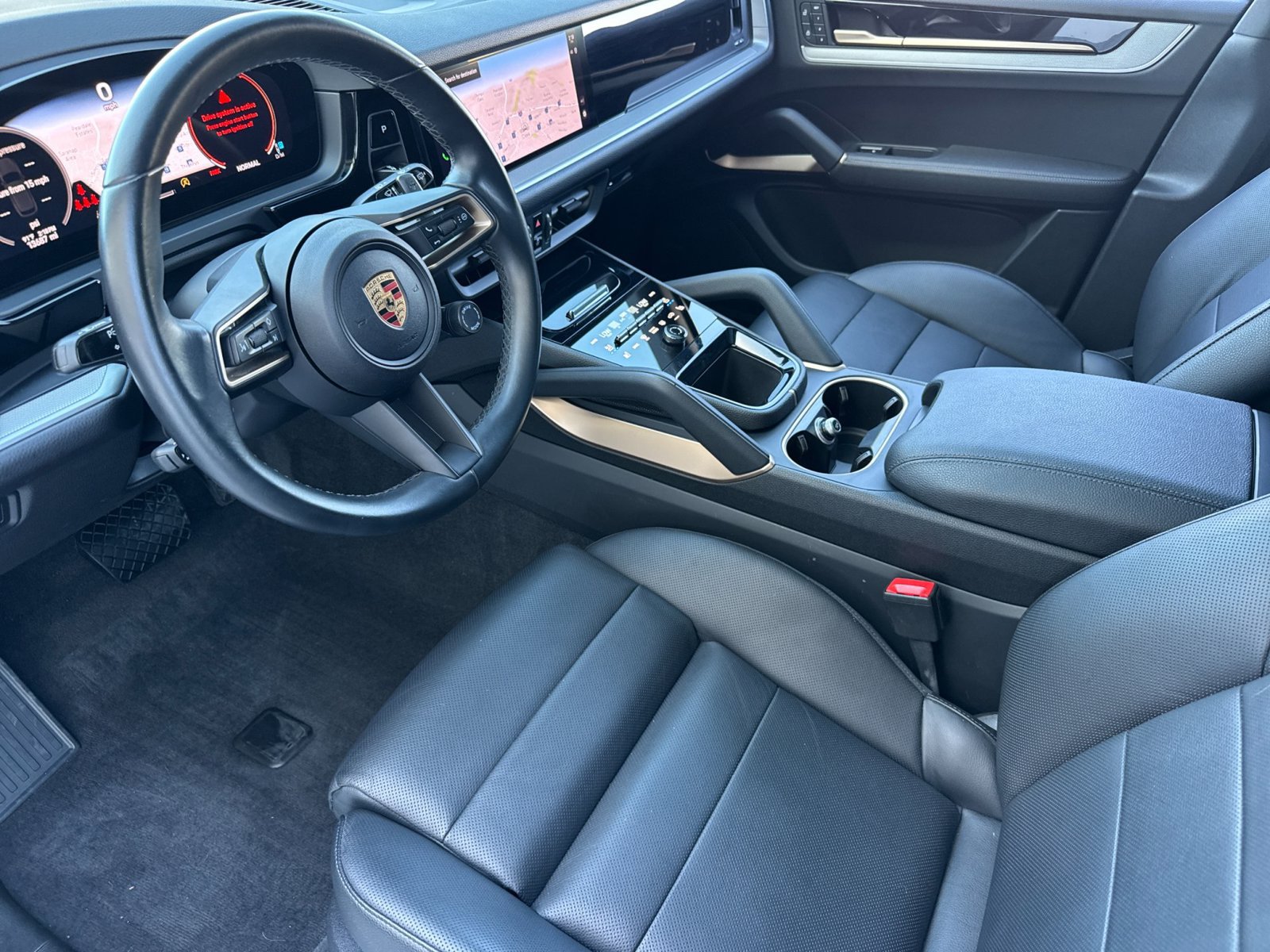 Certified 2024 Porsche Cayenne AWD/4WD image 5