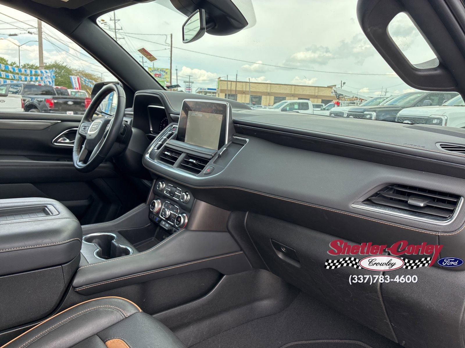 Used 2023 GMC Yukon XL AT4 w/ AT4 Premium Plus Package image 28