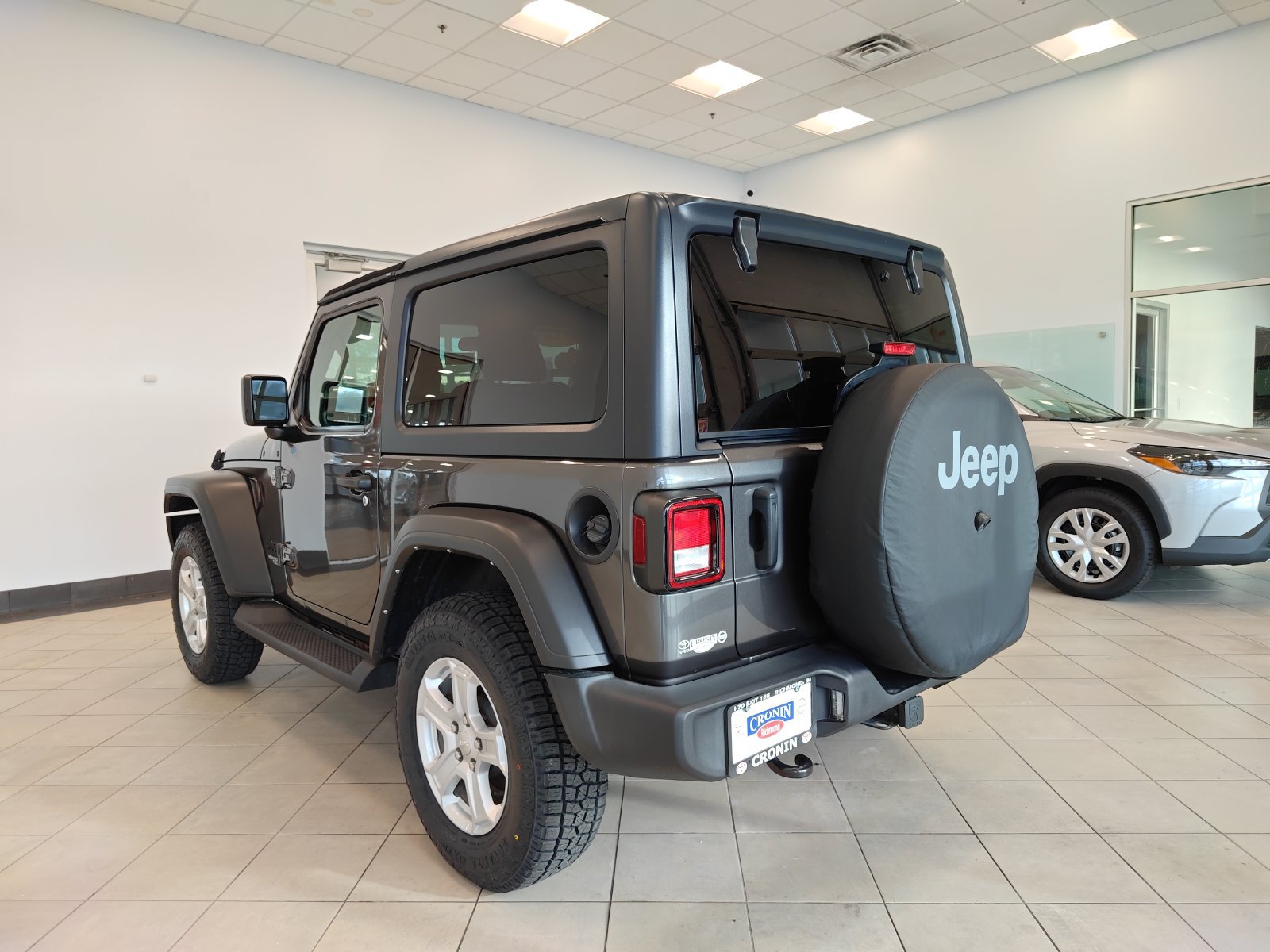 Used 2021 Jeep Wrangler Sport AWD/4WD image 5