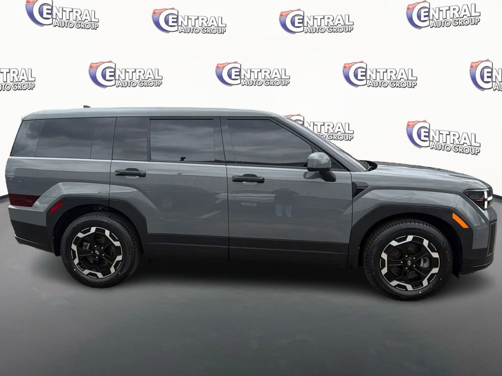 Certified 2024 Hyundai Santa Fe SE image 4