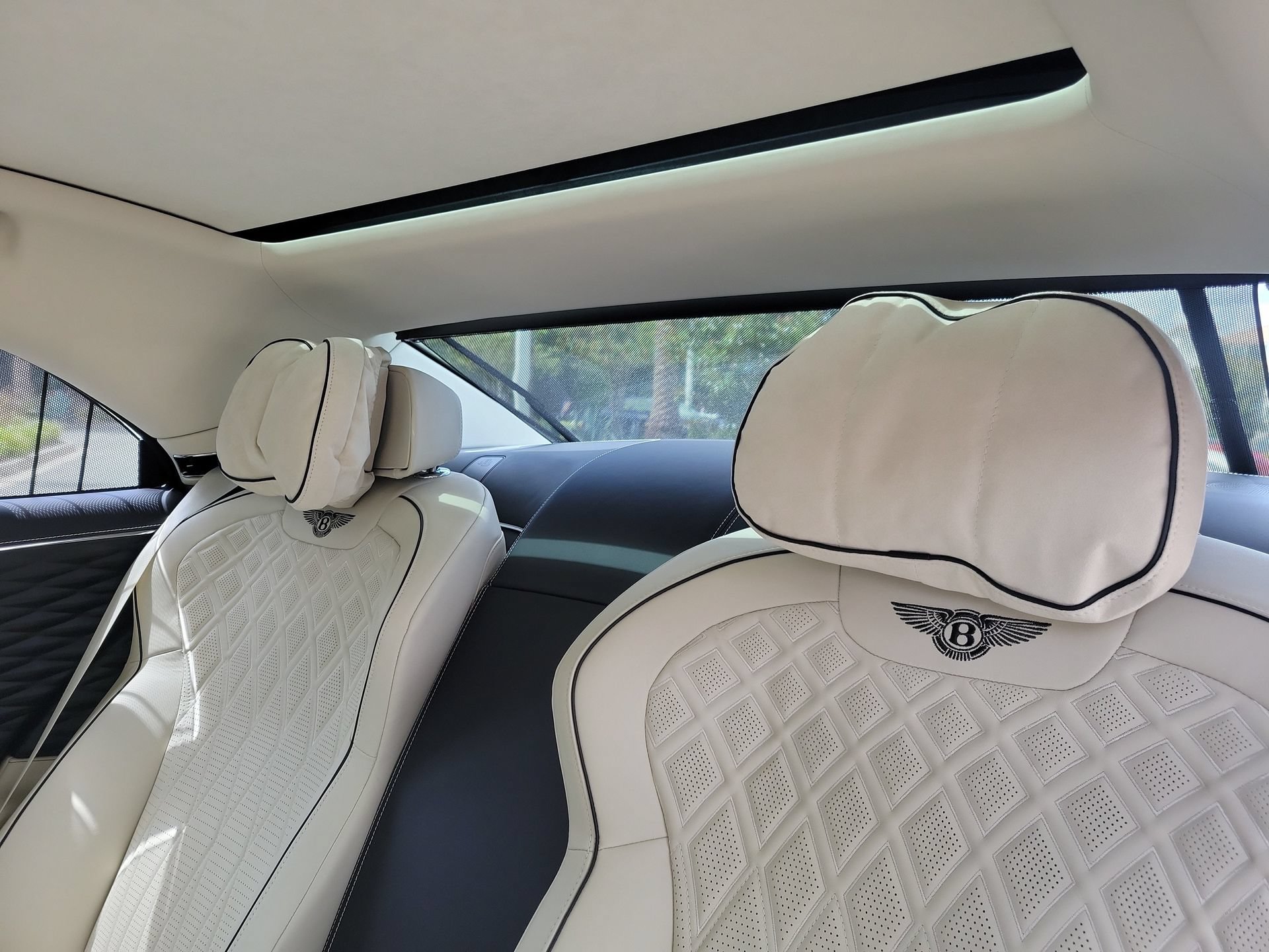 Used 2021 Bentley Flying Spur V8 AWD/4WD image 24