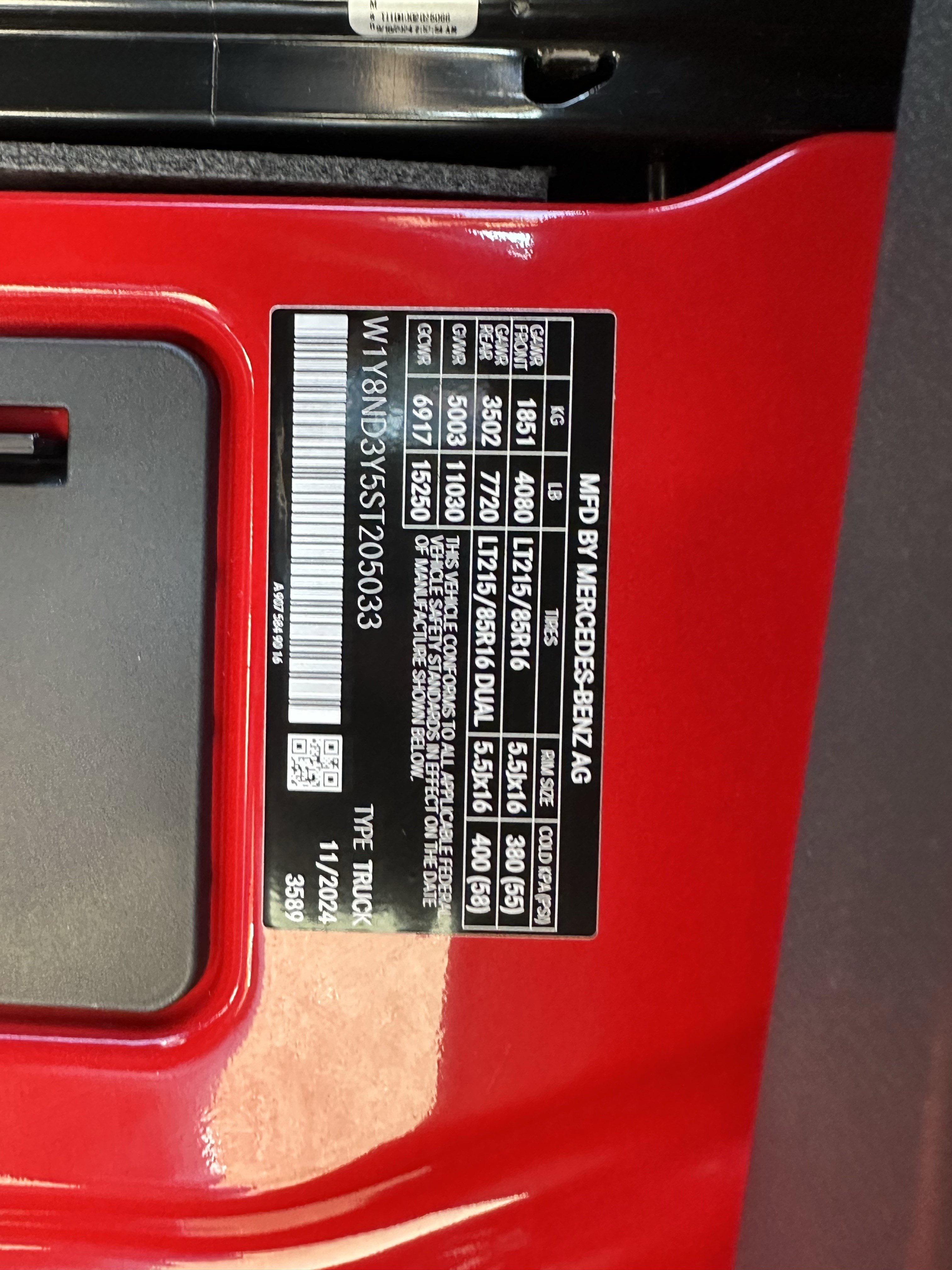 Used 2025 Mercedes-Benz Sprinter 3500 image 29