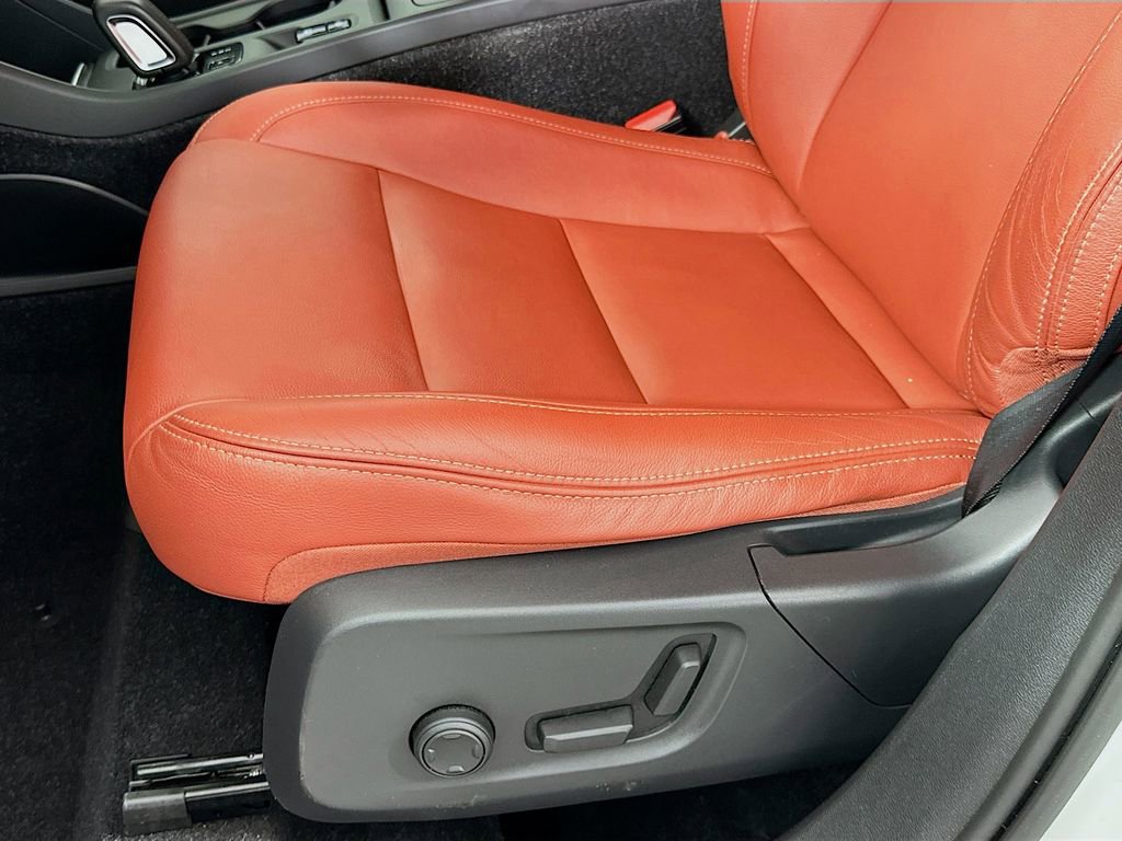 Used 2019 Volvo XC40 T5 Momentum image 20