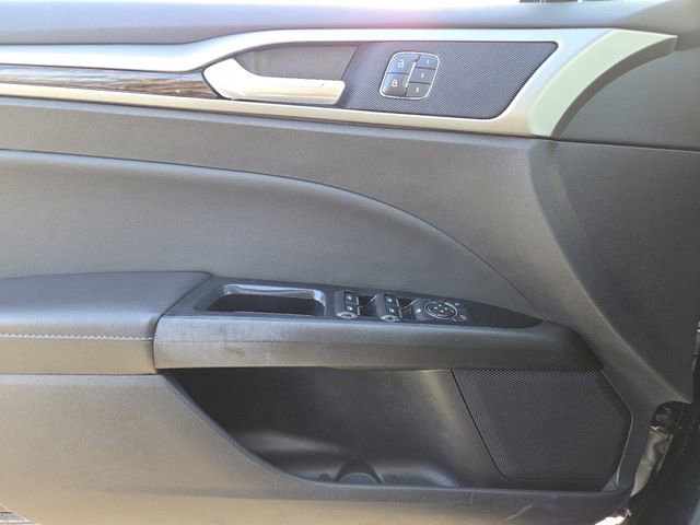 Used 2016 Ford Fusion SE w/ Equipment Group 202A image 30